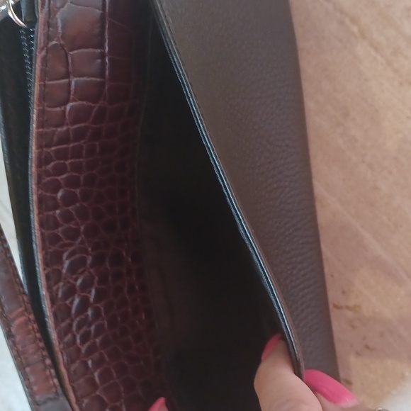 Classy Brighton Black/Brown Crossbody Purse - Picture 5 of 10